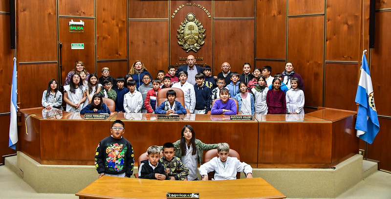 Estudiantes de distintas escuelas conocieron la Legislatura