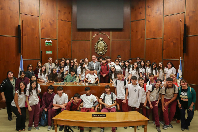 El vicegobernador recibió a estudiantes del colegio Medalla Milagrosa