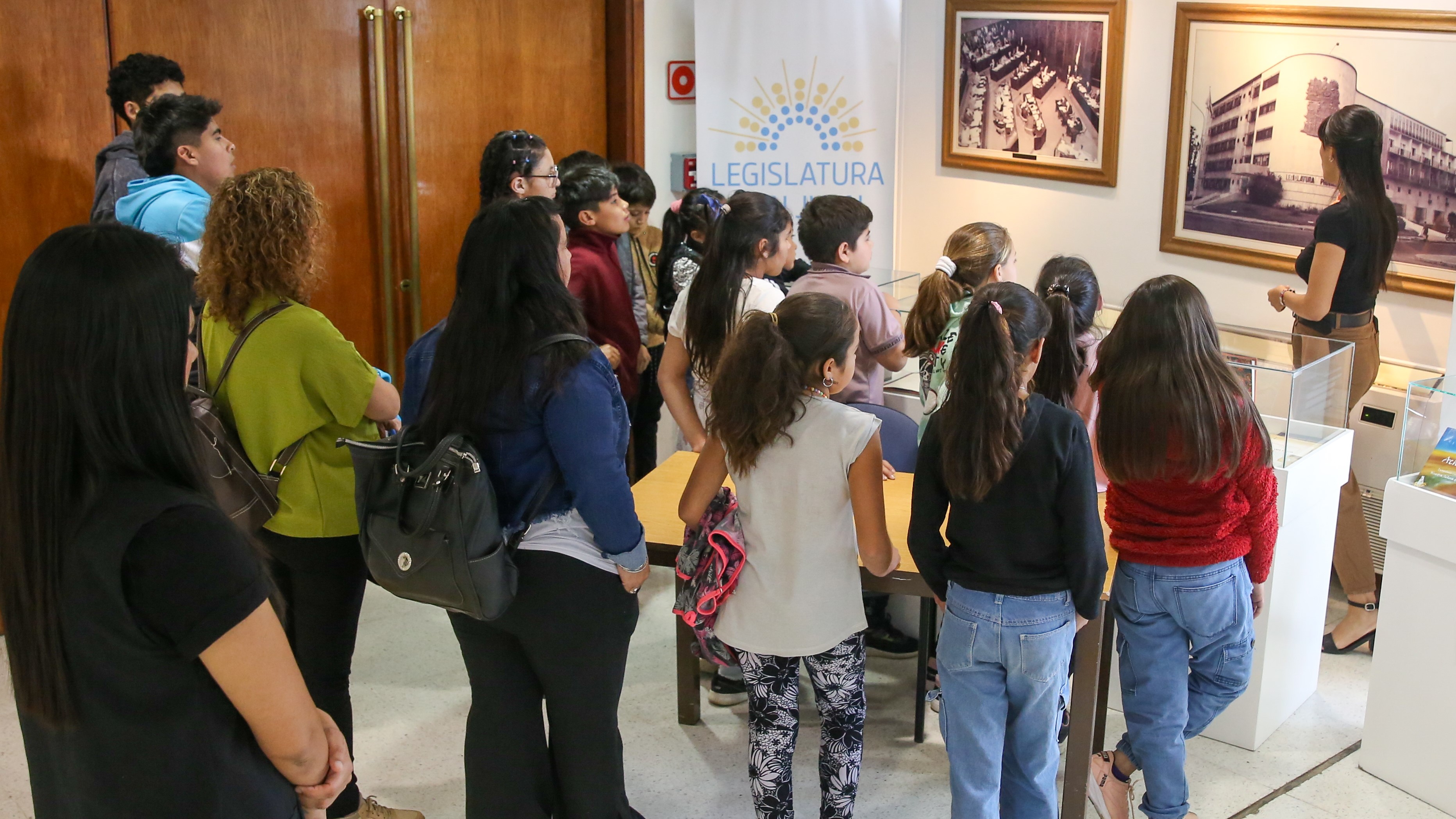 Alumnos de Valle Fértil conocieron La Casa de Todos