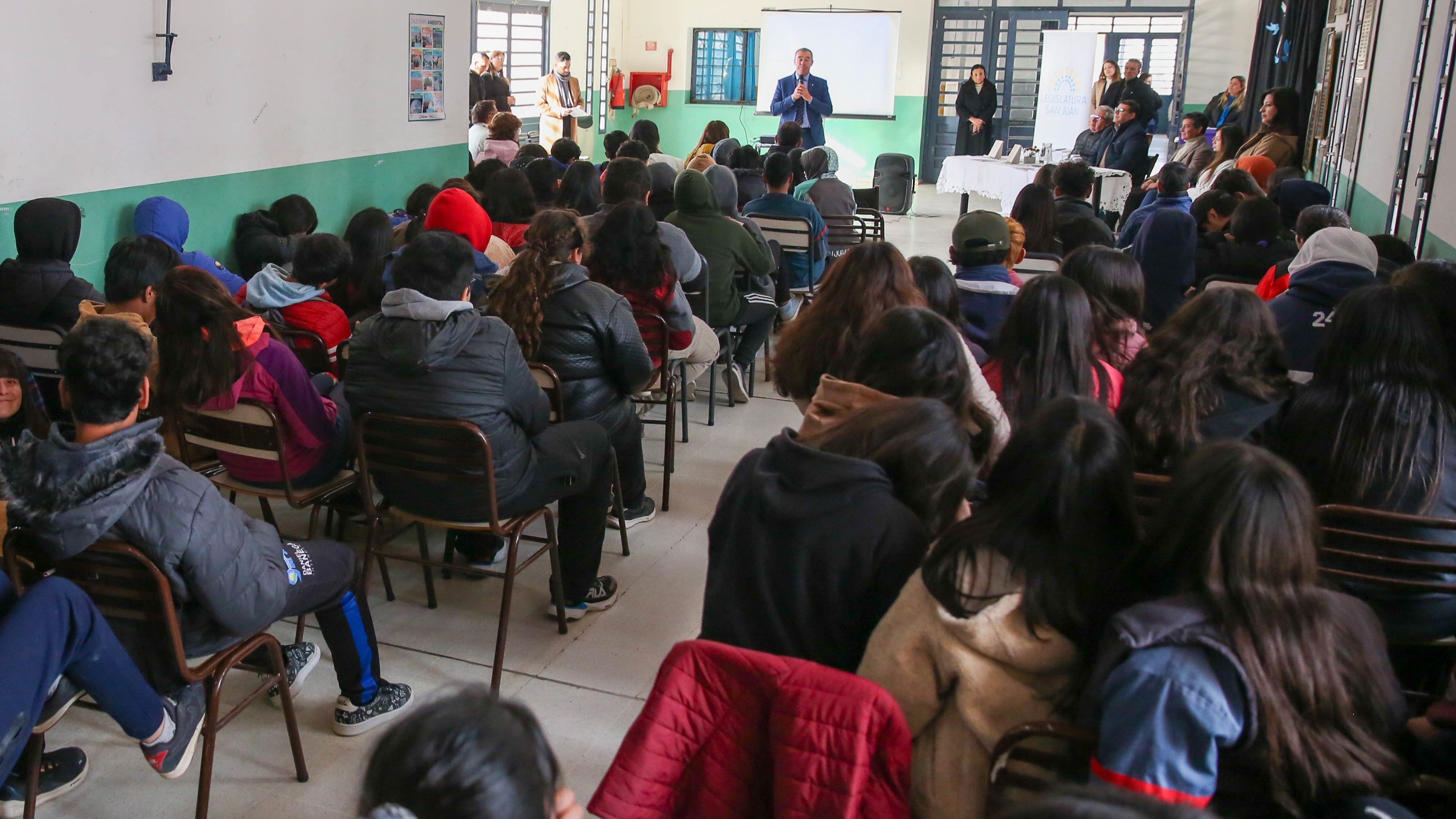 “Son herramientas para construir futuro”