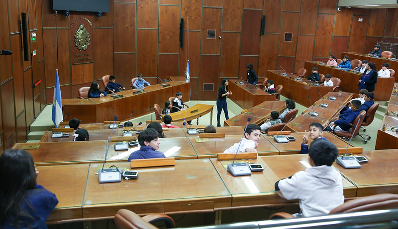 La escuela Antonio Torres visitó la Legislatura 