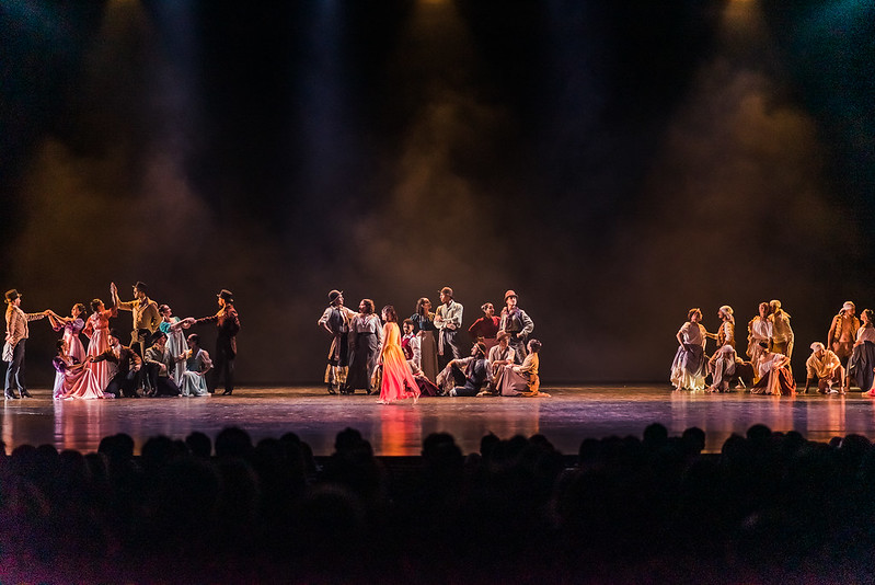 Conmemoración por la Revolución de Mayo: Gala artística, Tedeum y desfile cívico-militar