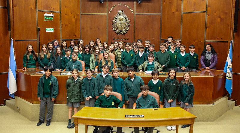 La escuela Modelo presente en la Legislatura