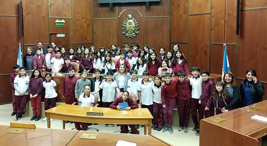 El colegio Luján visitó la Casa de Todos