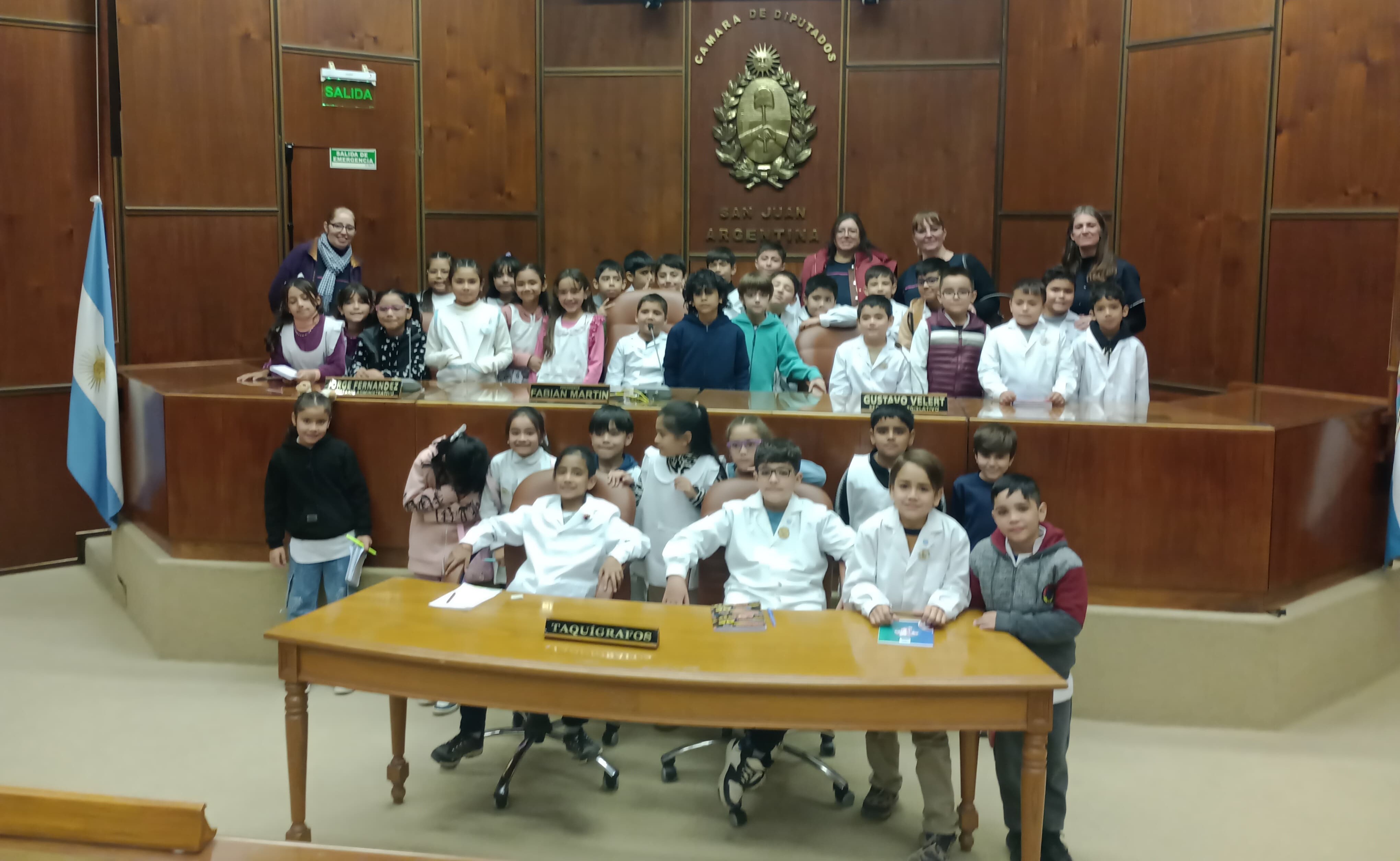 La escuela Camilo Rojo conoció la Legislatura 