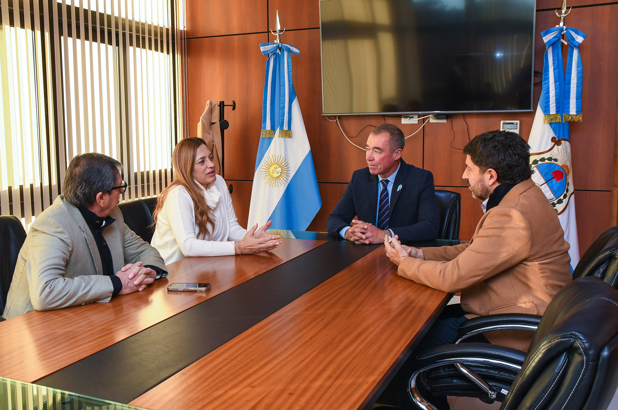 Reunión protocolar entre autoridades de San Juan y La Rioja