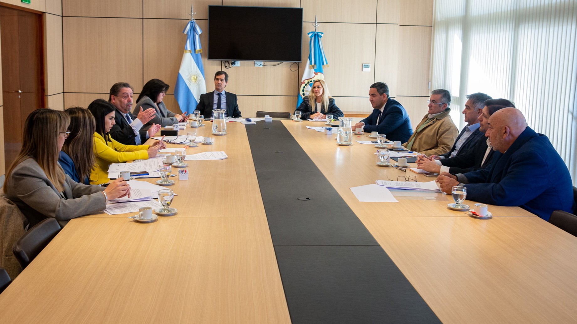 Reunión conjunta para continuar los debates