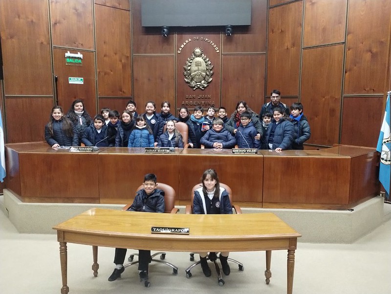 Mas estudiantes visitaron la Casa de Todos 