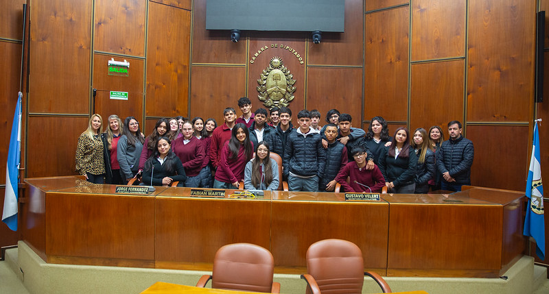 Estudiantes del colegio Orzali recorrió la Casa de Todos