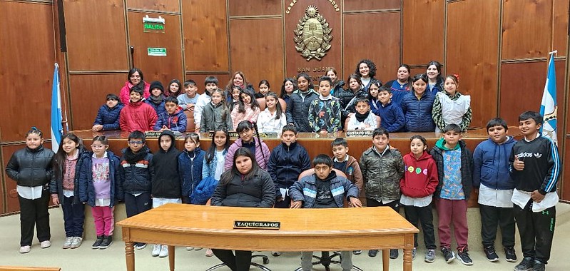 Alumnos de Caucete aprenden sobre el Poder Ejecutivo