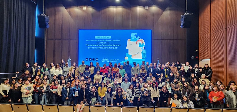 La Casa de Todos formó a 200 docentes en Inteligencia Emocional