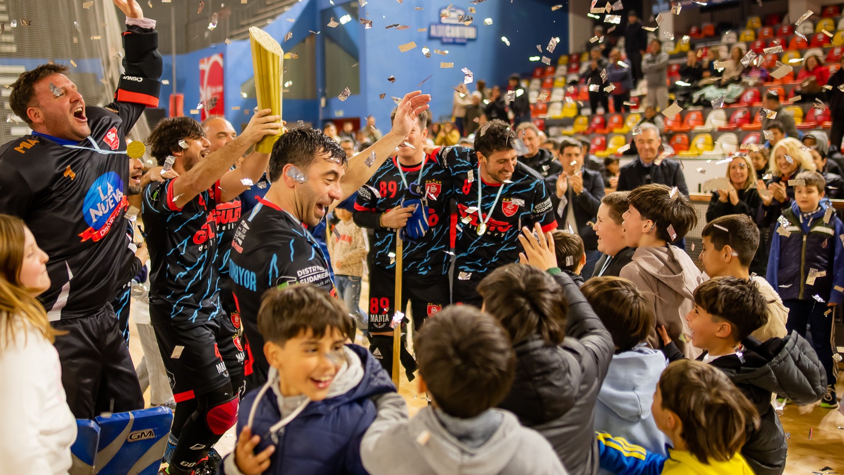 Máster Cup Hockey – Casa Cuna 2025 reunió a grandes figuras y dejó un mensaje solidario