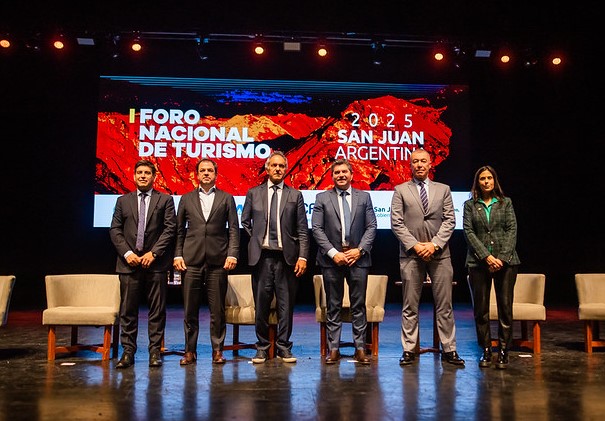 San Juan lanzó el Foro Nacional de Turismo 2025 con amplia participación institucional.