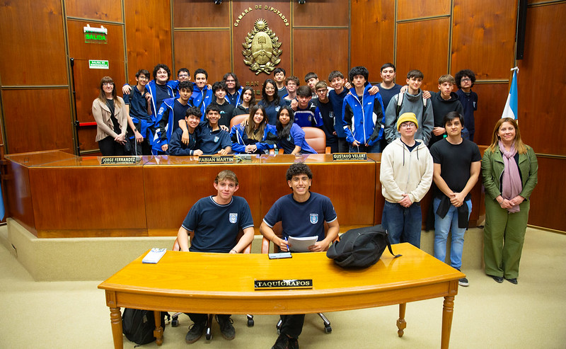 La escuela Industrial visitó la Casa de Todos