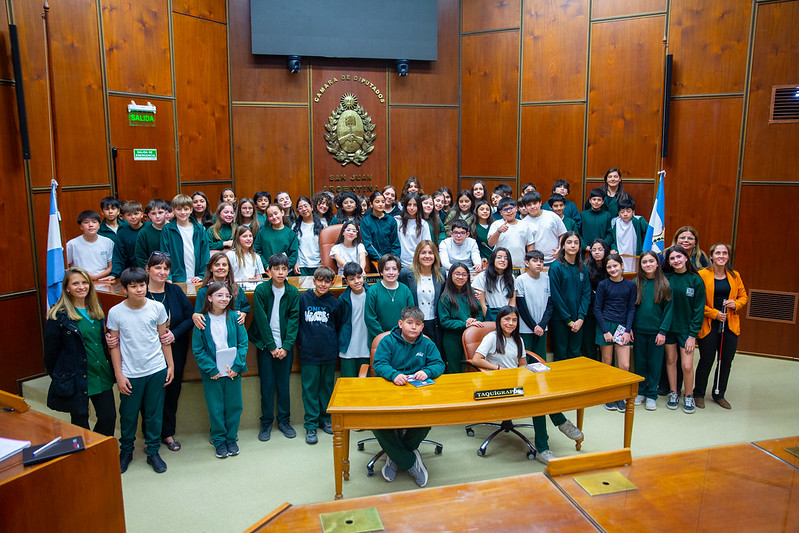 Más estudiantes del Colegio Nuestra Señora del Tulum conocieron la Legislatura