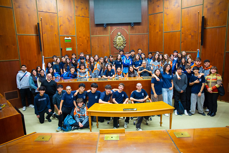 Más estudiantes de la escuela Industrial visitó la Legislatura
