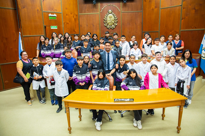 La escuela Saturnino Segurola visitó la Legislatura
