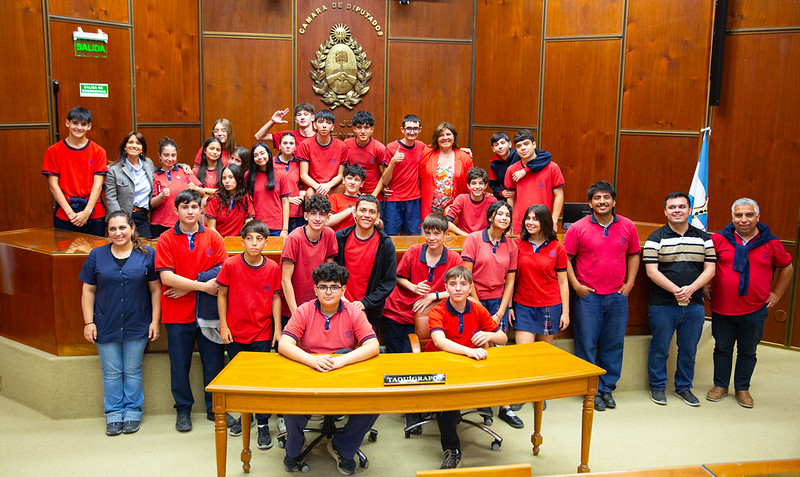 Estudiantes del Colegio Fasta visitó la Casa de Todos