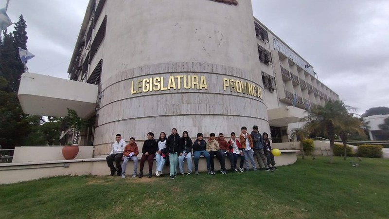 La escuela Vicecomodoro Marambio de visita por la Legislatura.