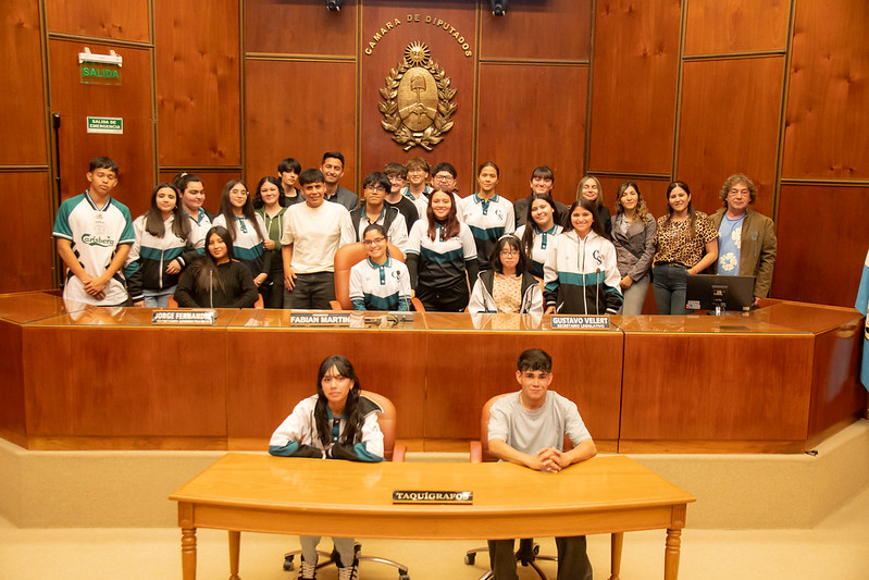 Una escuela de Sarmiento visitó la Legislatura