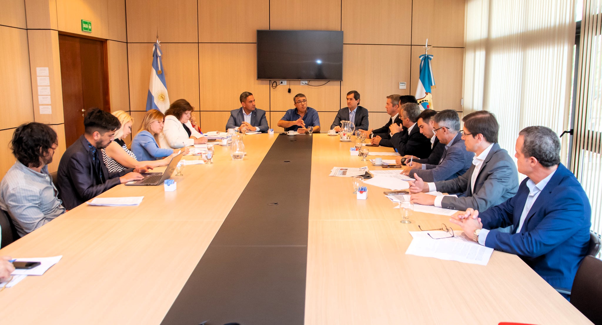 Legisladores recibieron al secretario de Tránsito y Transporte