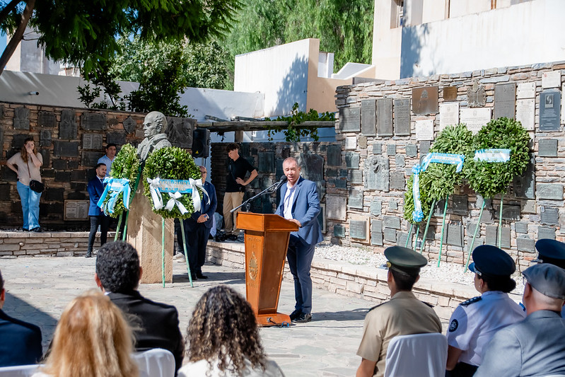Conmemoraron el 215° aniversario del natalicio de Sarmiento 