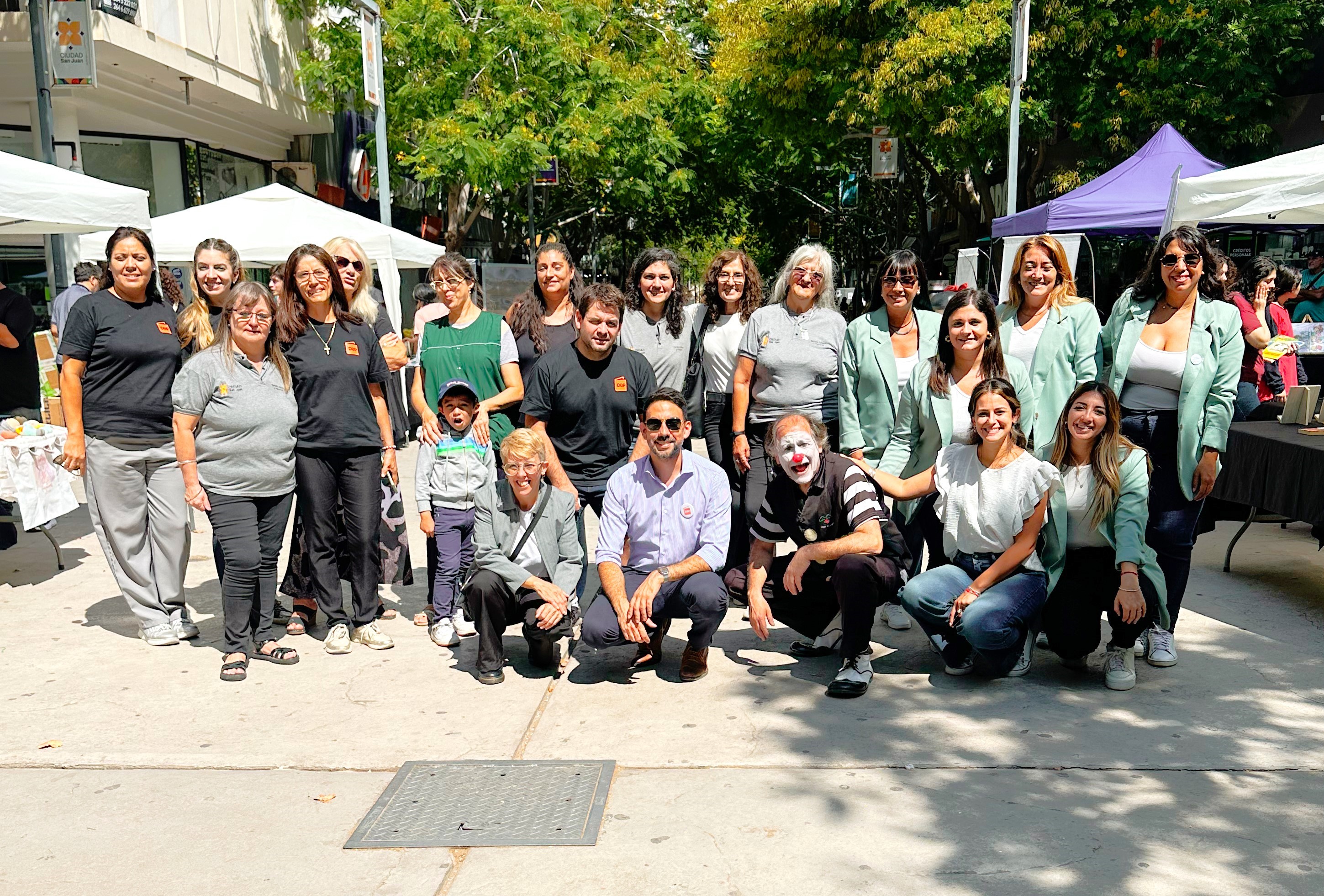 El Fondo Editorial participó de la celebración del Día del Lector