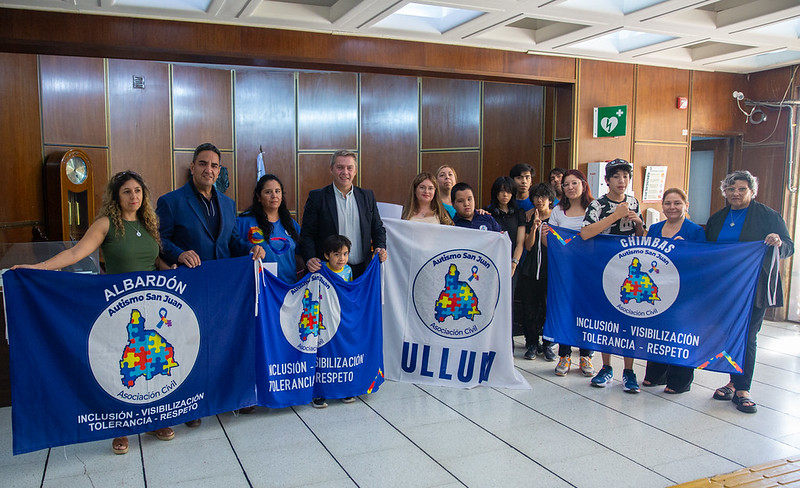 Diputados recibieron a representantes de Autismo San Juan