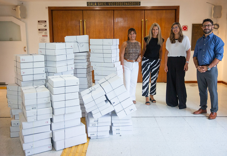Legislatura entregó cajas de archivo a la Escuela Normal Superior Sarmiento
