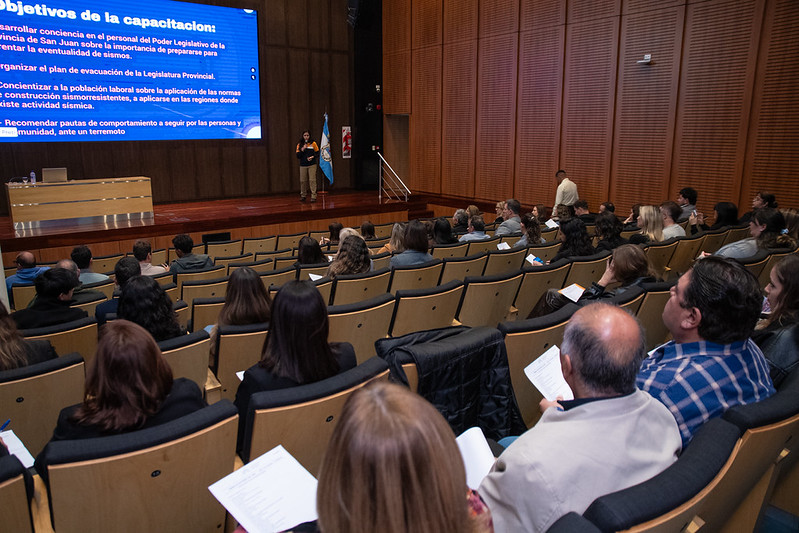 El personal legislativo participó de una capacitación en prevención sísmica