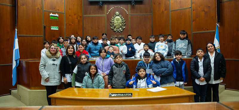 La escuela Manuel Lainez visitó la Casa de Todos