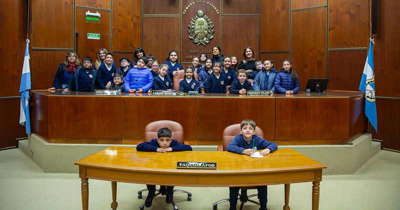  La escuela Gallardo Valdez visitó la Legislatura 
