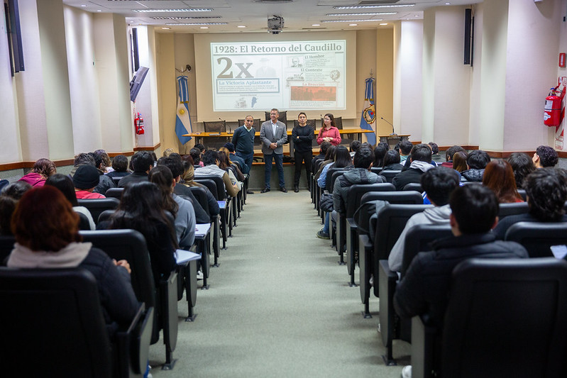 Estudiantes universitarios conocieron el trabajo legislativo y comunicacional