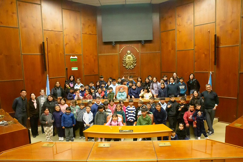 La escuela José María del Carril visitó la Legislatura