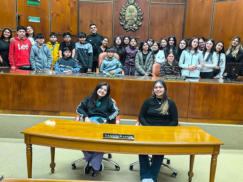  El colegio JIM de Tucumán visitó la Casa de las Leyes