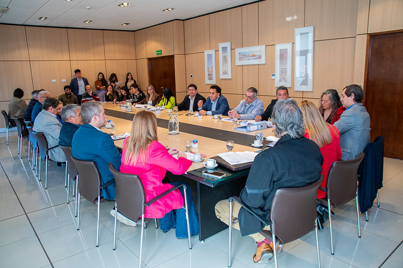  Legisladores deliberaron en comisiones 