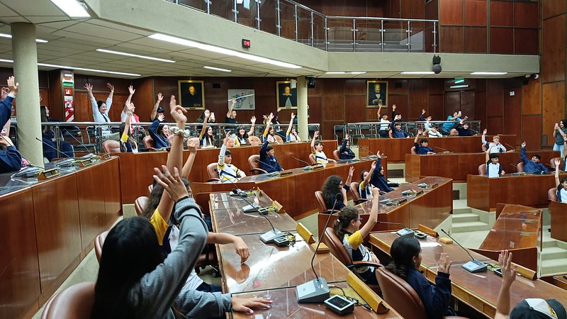  Estudiantes de la provincia de Tucumán en la Legislatura 