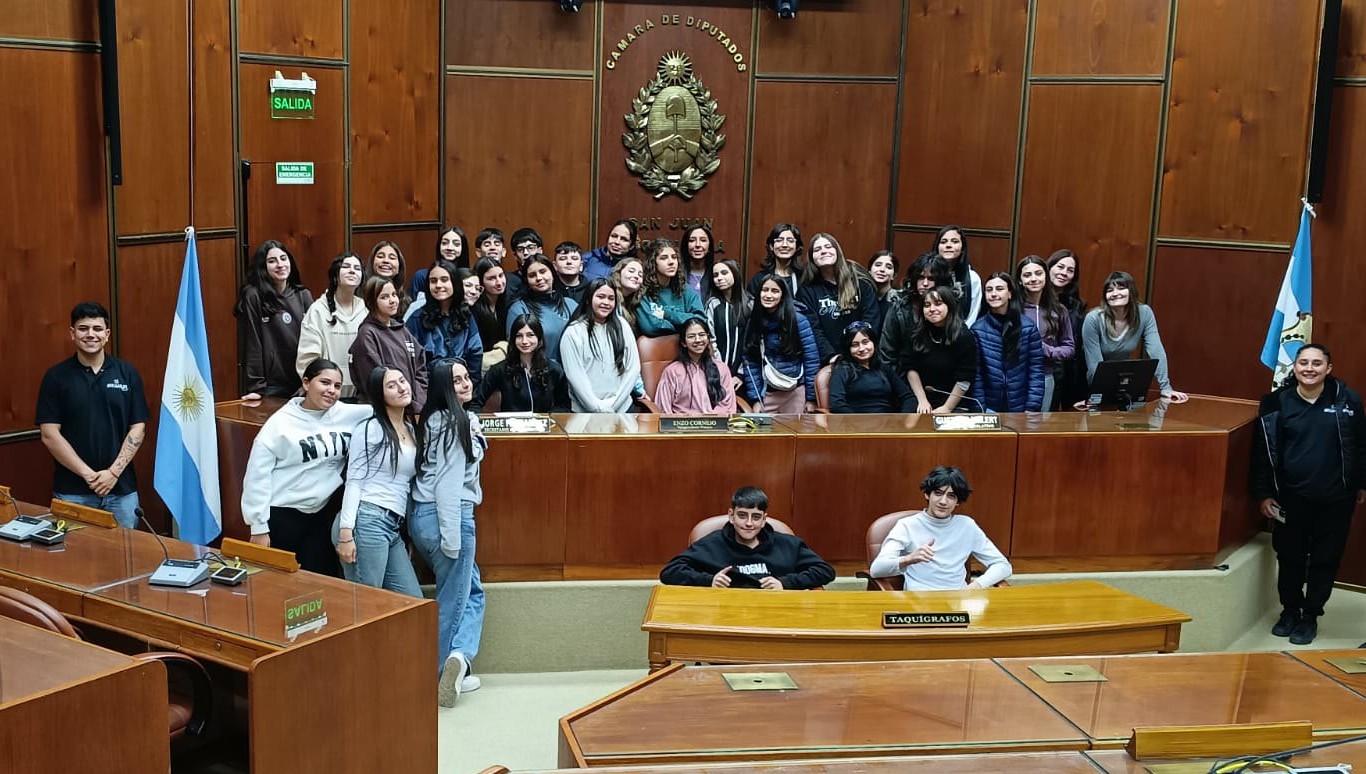 Tucumanos visitaron la Legislatura