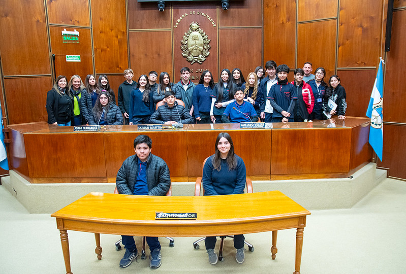 La Escuela Juan Pablo II visitó la Casa de las Leyes