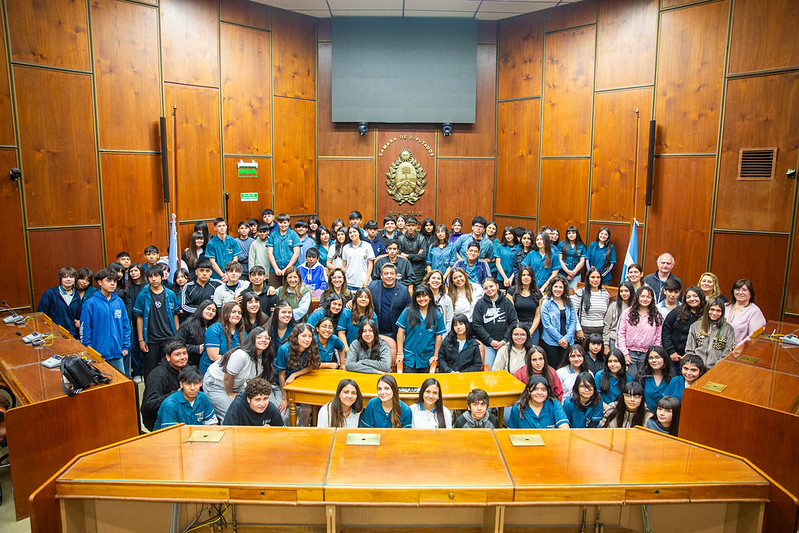 Desde Albardón llegaron para conocer la Legislatura
