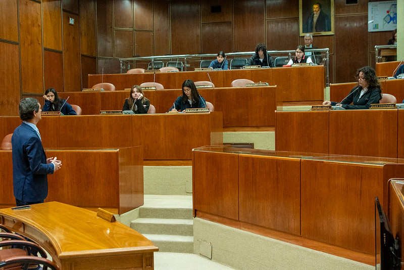 El Colegio El Tránsito visitó la Legislatura