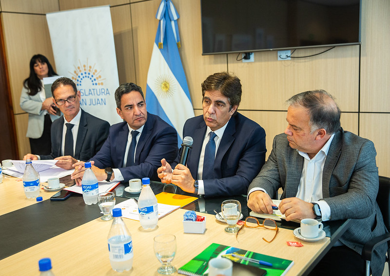 Diputados recibieron a ministros del Ejecutivo por el financiamiento de la Ruta 40 Sur