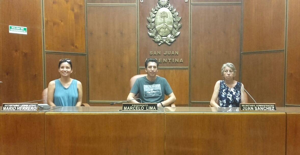 Turistas ecuatorianos conocieron la Cámara de Diputados de San Juan. 