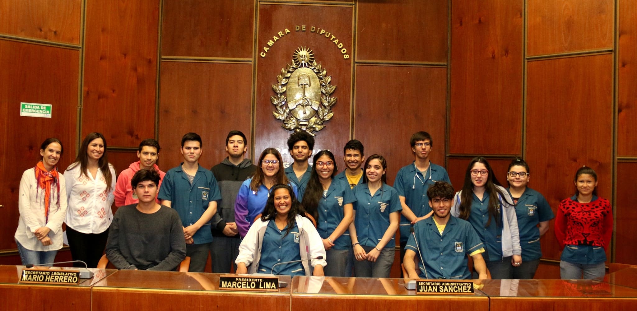 La escuela "Provincia de Tucumán" visitó la Cámara de Diputados. 
