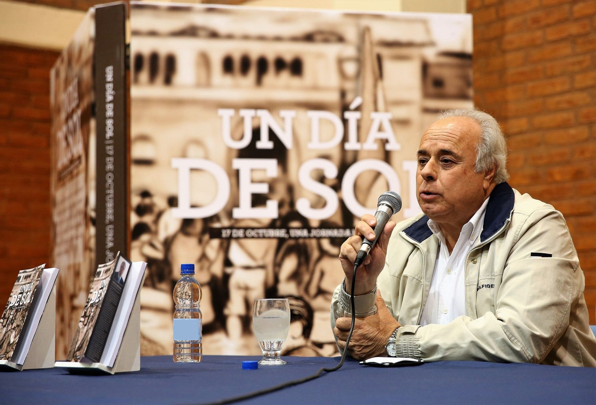 El vicegobernador Lima presentó su libro "Un día de Sol"