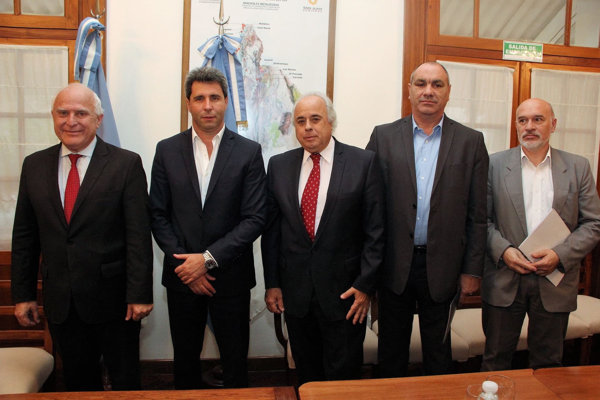 El vicegobernador Marcelo Lima en la firma del convenio entre las provincias de San Juan y Santa Fe por el Corredor Bioceánico. 