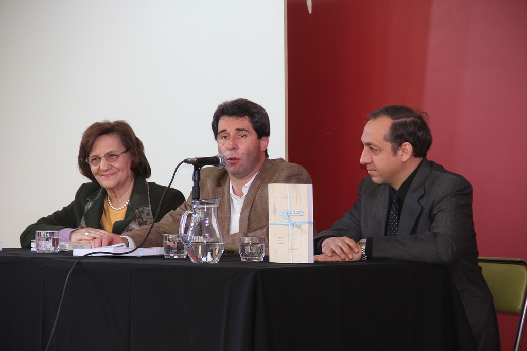 El Dr. Sergio Uñac participó de la presentación del libro de la diputada nacional Margarita Ferrá.