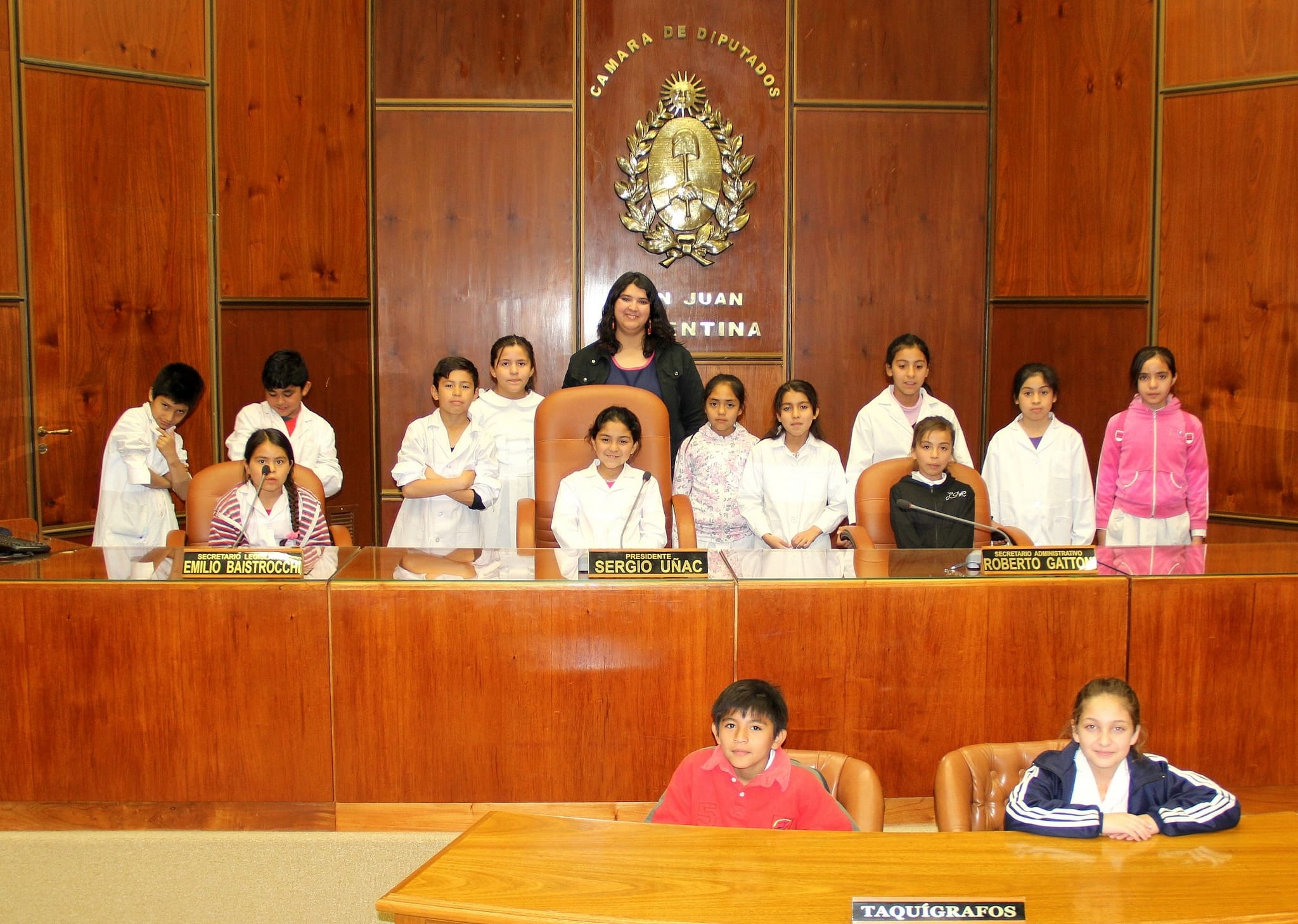 Alumnos de la Escuela Arturo Capdevila visitaron la Legislatura