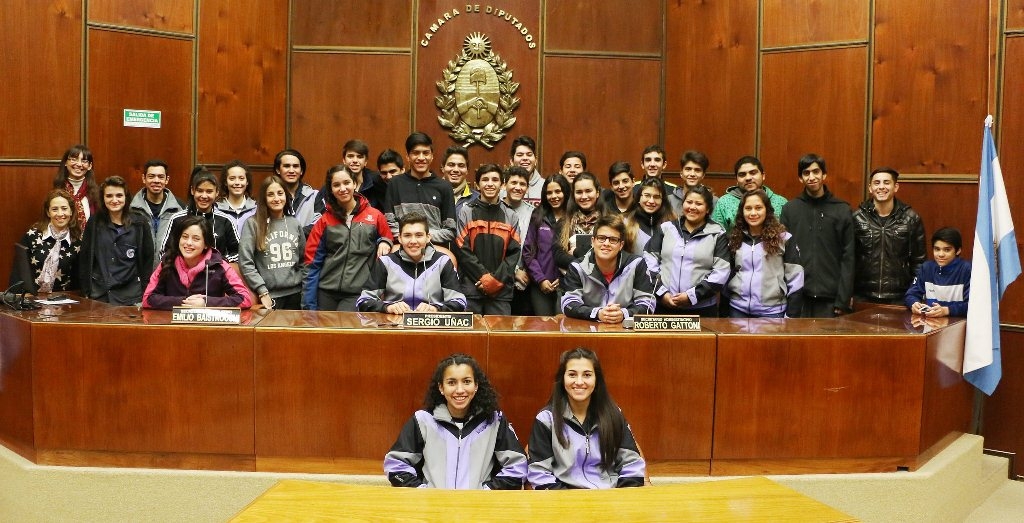 Alumnos y docentes de la E.P.E.T Nº 2 visitaron la Legislatura. 