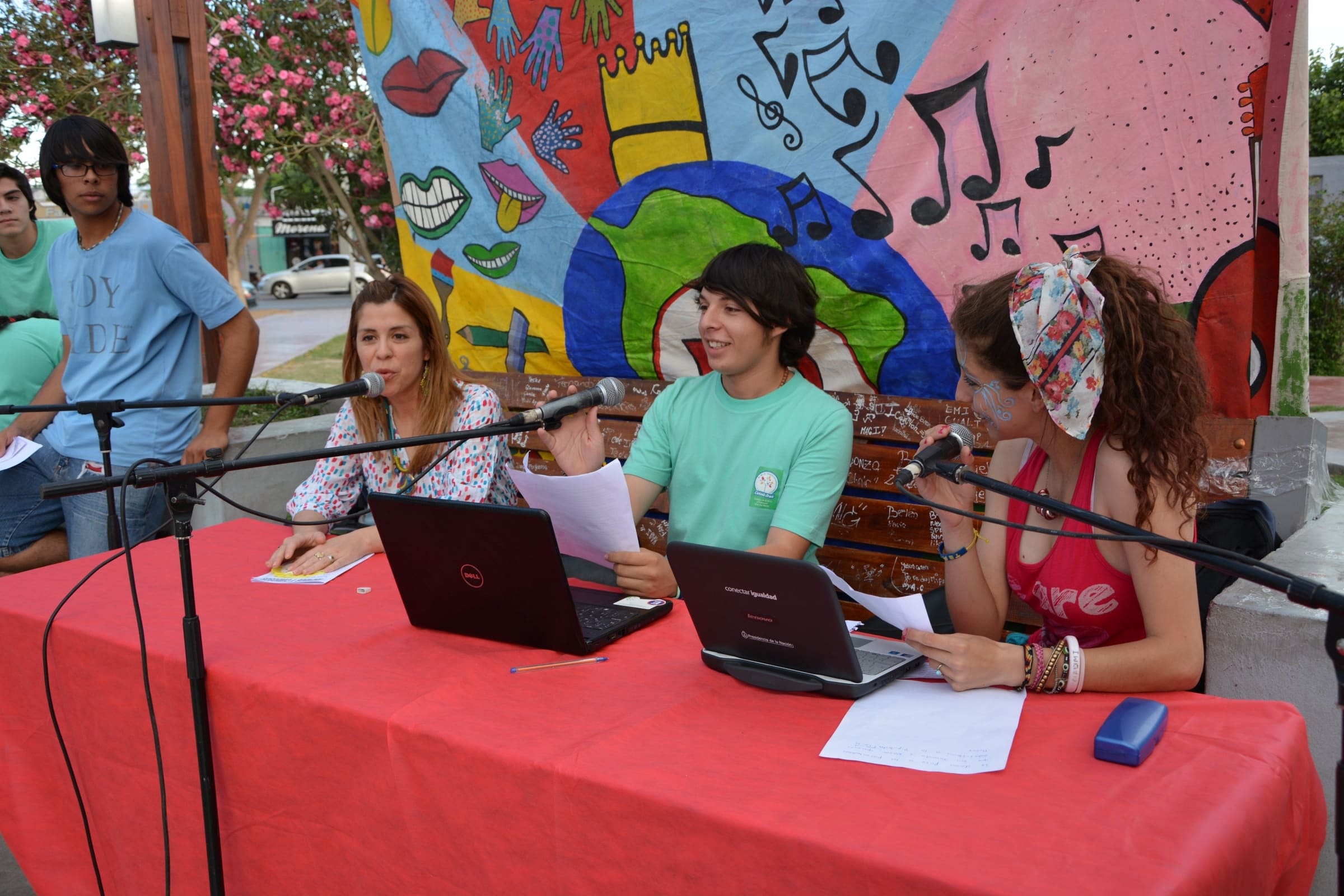 La diputada Carla Muñoz participó de la exposición anual "Los jóvenes se muestran" de los CAJ de Chimbas. 